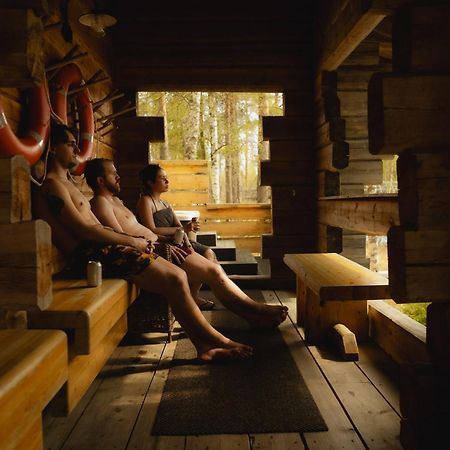 Vaattunki Wilderness Resort 로바니에미 외부 사진