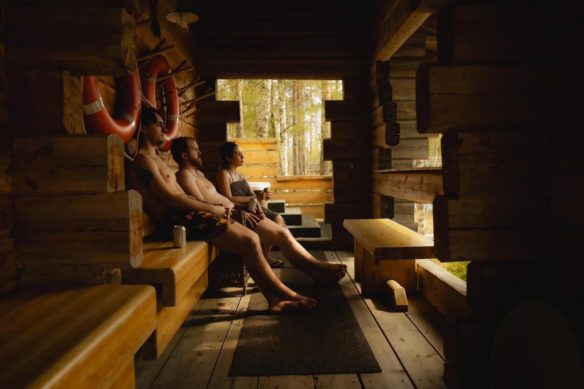 Vaattunki Wilderness Resort 로바니에미 외부 사진